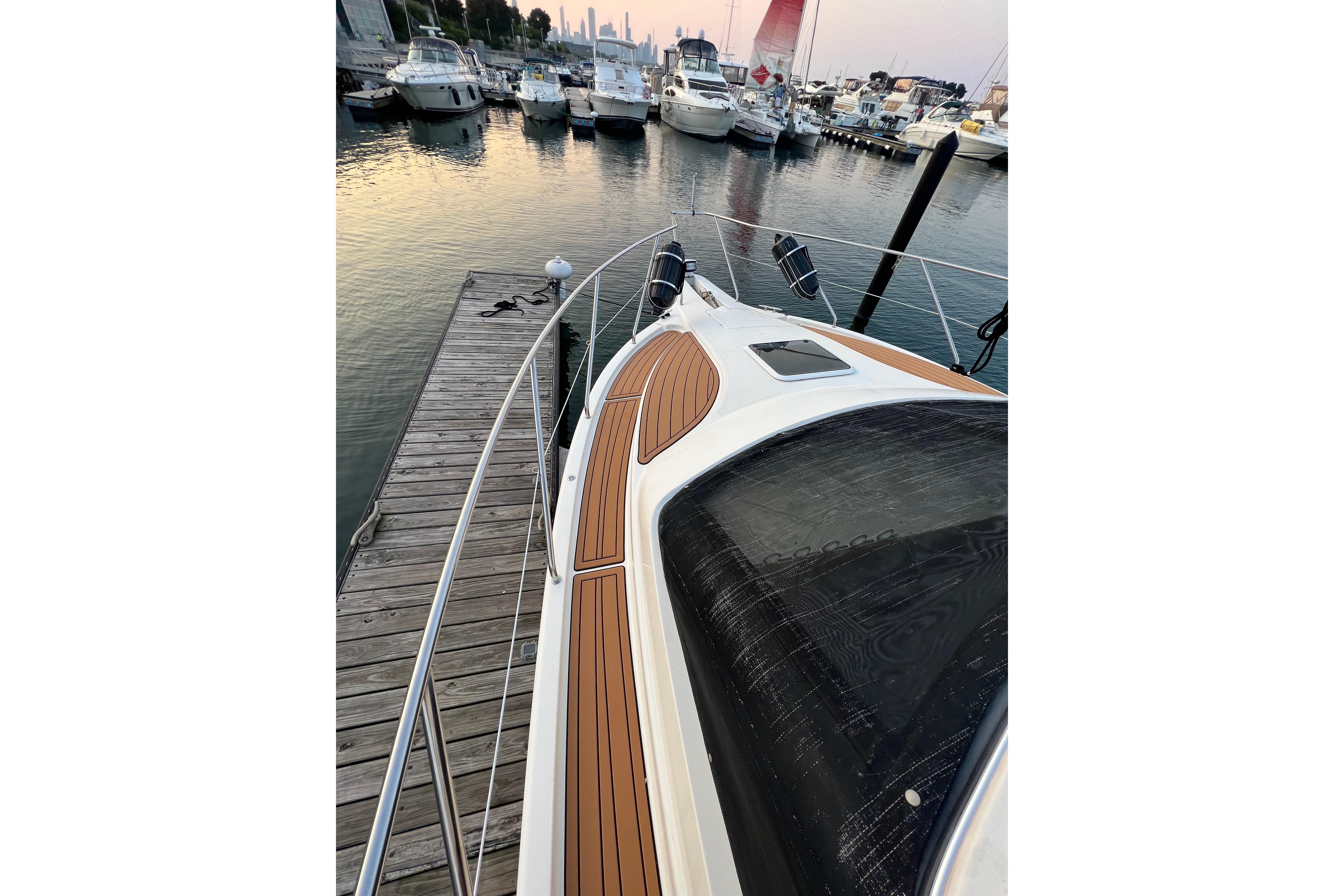 Used 2000 Silverton 330 Sport Bridge