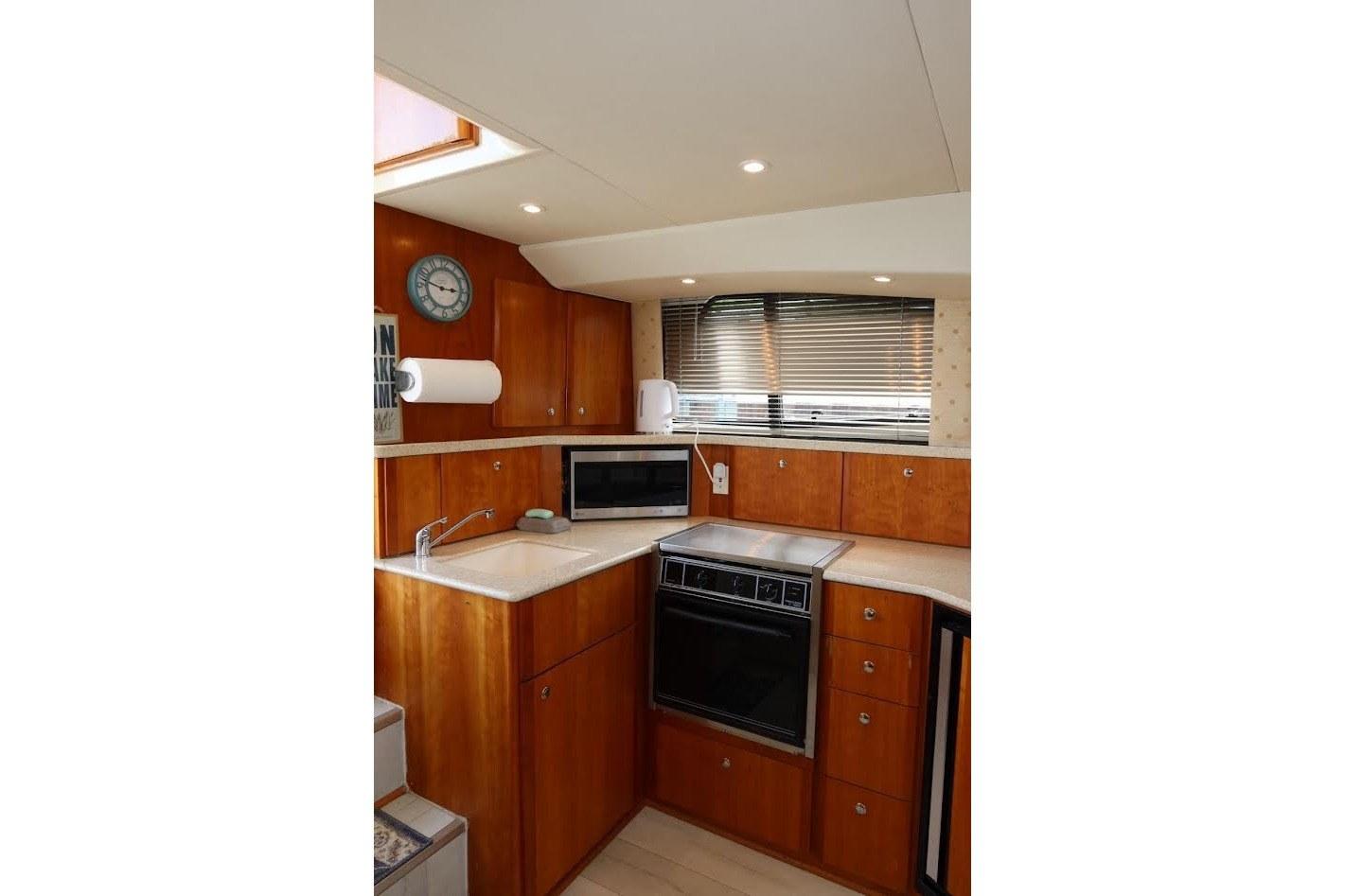 Used 2000 Silverton 330 Sport Bridge