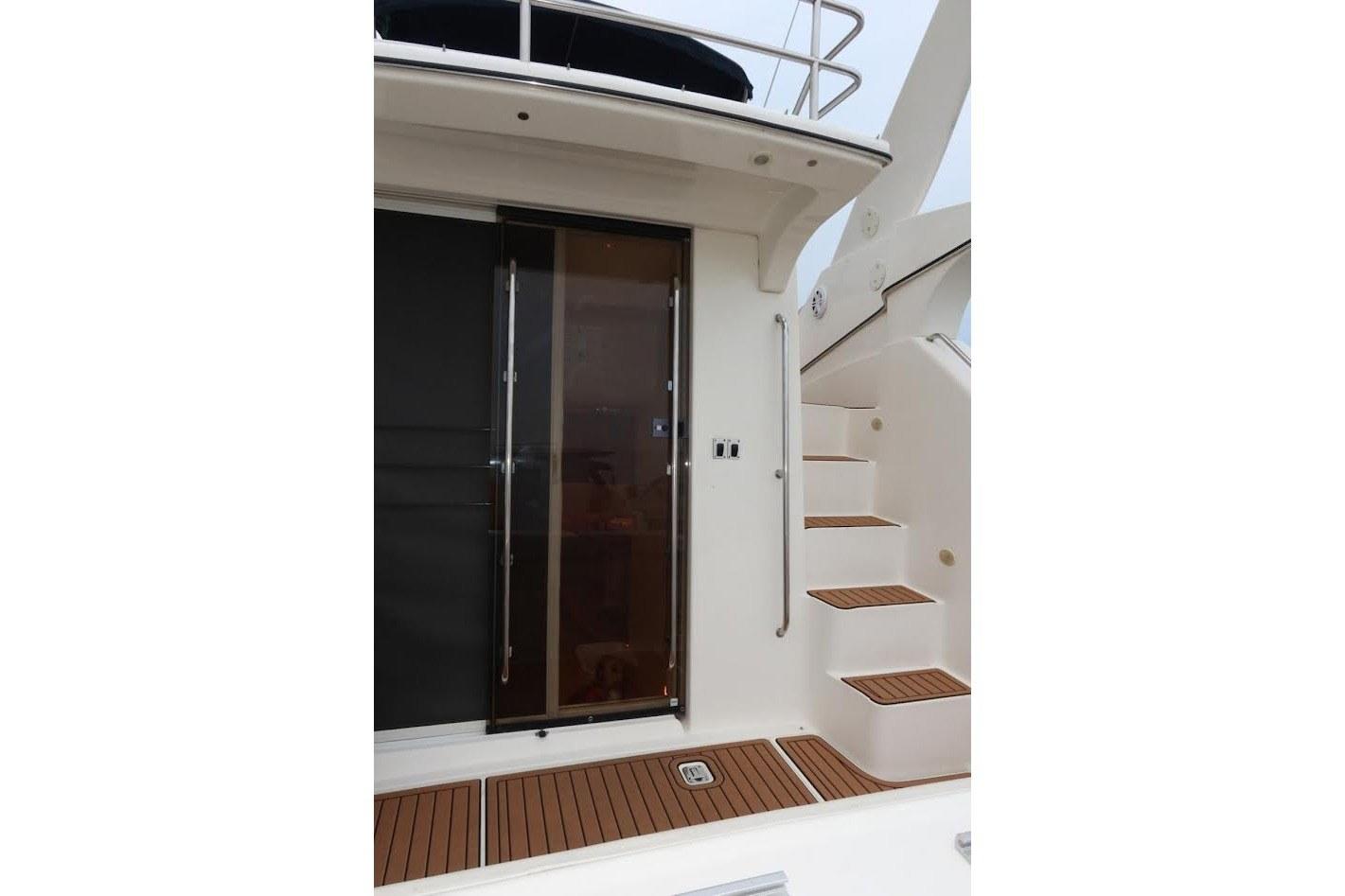 Used 2000 Silverton 330 Sport Bridge