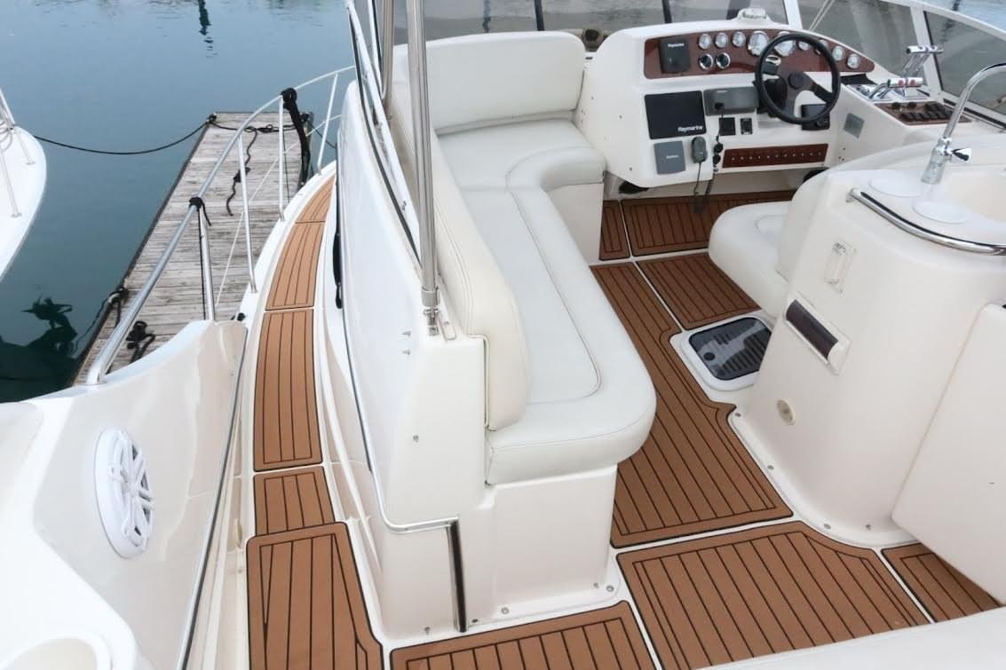 Used 2000 Silverton 330 Sport Bridge