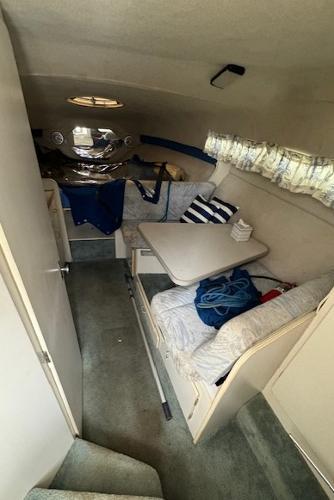 1993 Carver 280 Mid Cabin Express
