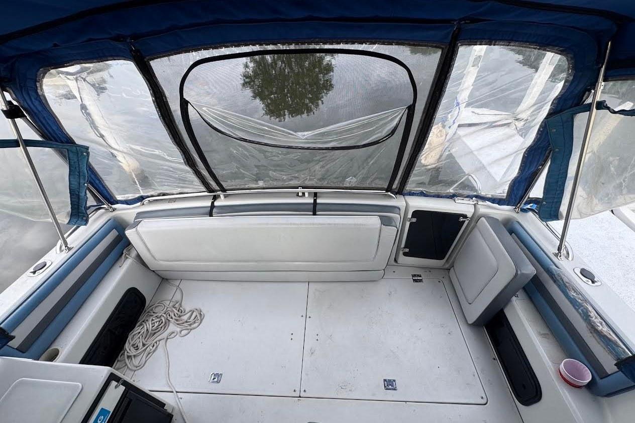 Used 1990 Four Winns 315 Vista