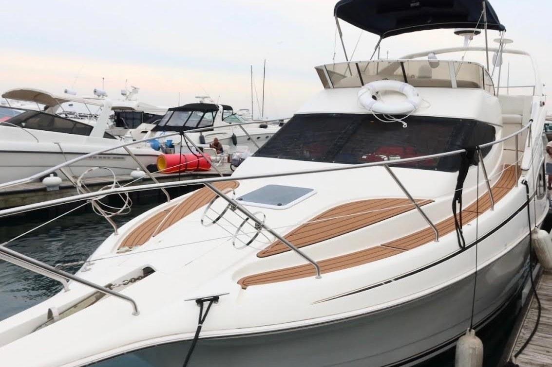 Used 2000 Silverton 330 Sport Bridge