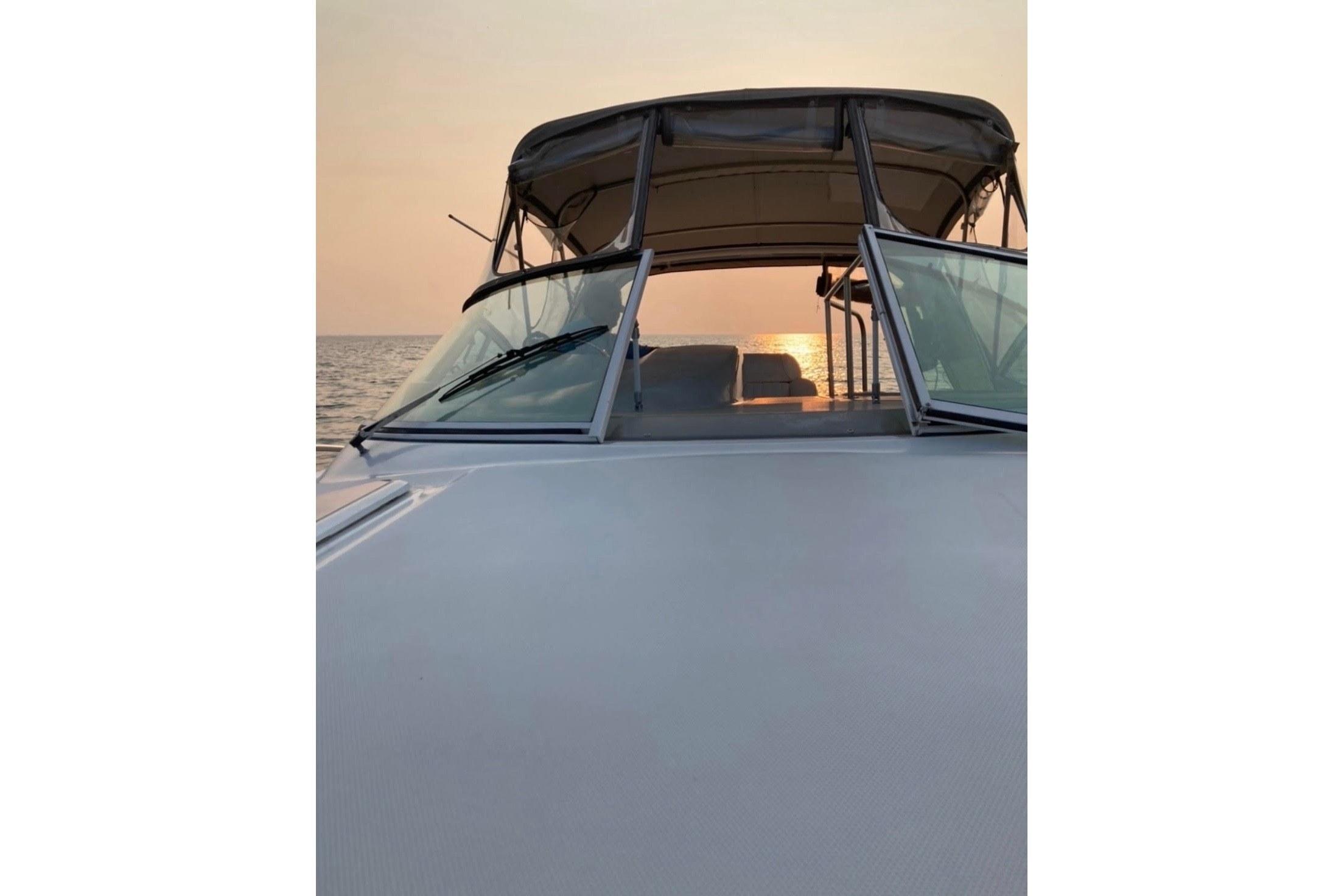 Used 2004 Cruisers 320 Express