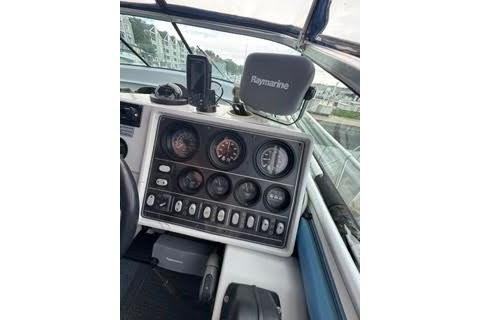 Used 1990 Four Winns 315 Vista