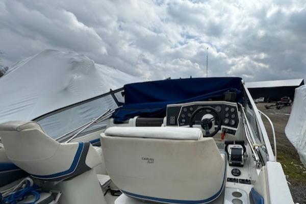 1993 Carver 280 Mid Cabin Express