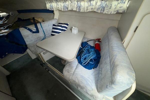 1993 Carver 280 Mid Cabin Express
