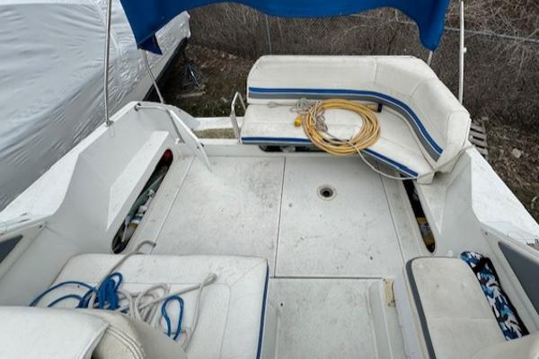 1993 Carver 280 Mid Cabin Express