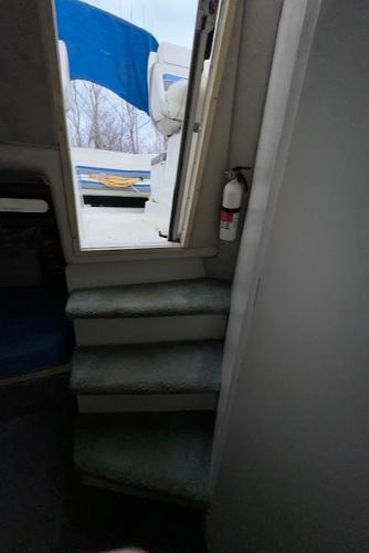 1993 Carver 280 Mid Cabin Express