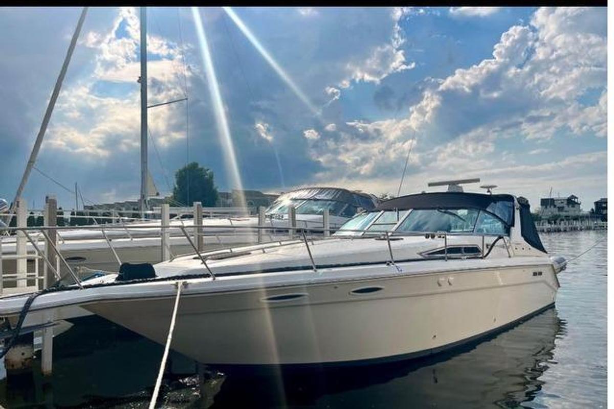 Used 1992 Sea Ray 370 Express Cruiser