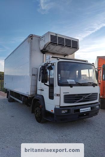 Used 2003 VOLVO FL 220 15 ton refrigerated truck