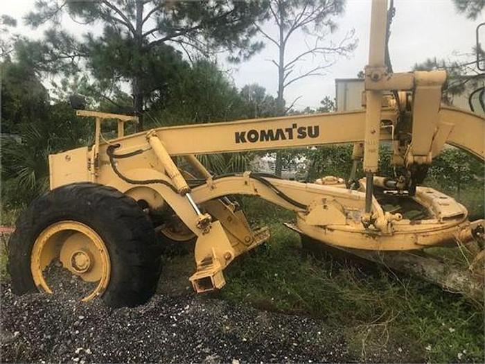 Used 2001 KOMATSU GD530A