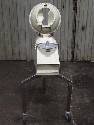 Used Krajalnico-wiórkownica z wymiennymi tarczami