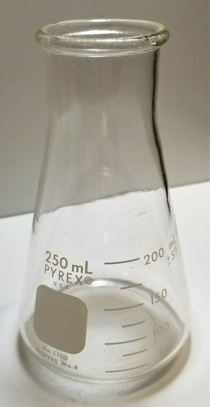 thumbnail interactive-video image 1 of Vintage Kimax Or Pyrex 250ml Erlenmeyer Flask – Made In USA, Borosilicate Glass, #26500 Or #4980 1 of 3