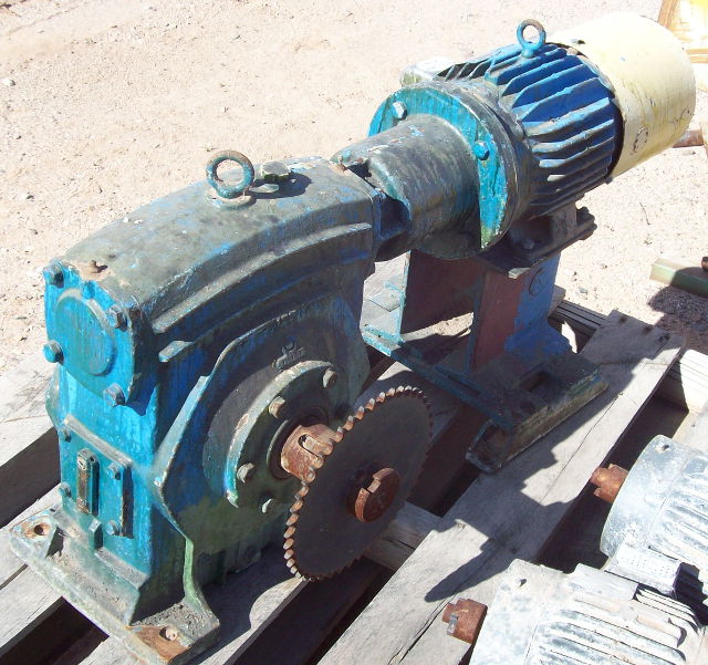 Used 5 HP Shinko 90 deg. Gear Reducer 60:1; MFG 940523; Type WTC; Size 55