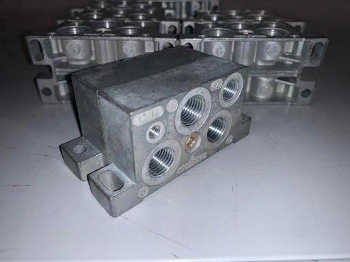 Pneumatic Ventil Block 1825503951 Adapter 18255039