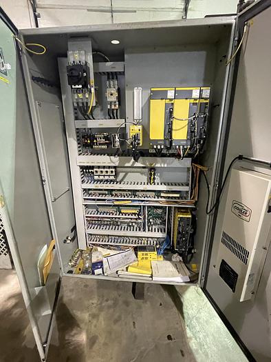 Used KIA SKT25 CNC TURNING CENTER