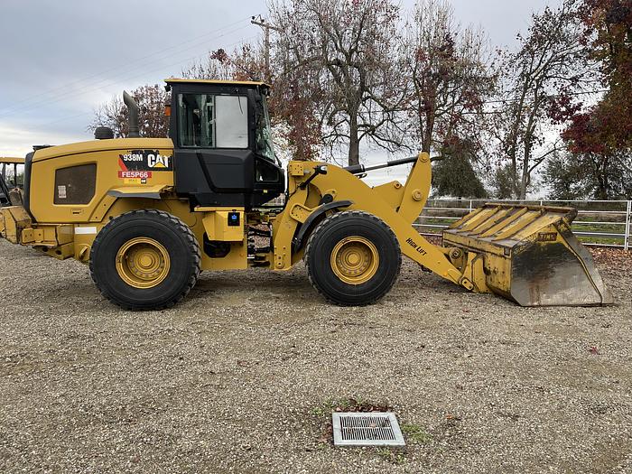 Used 2016 CAT 938M