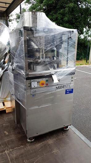 Used Manesty D4 Tablet Press