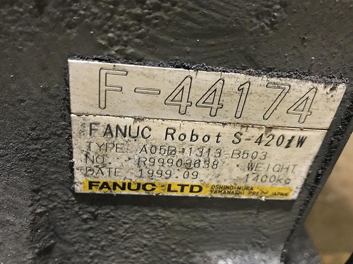 Used FANUC S420IW 6 AXIS CNC ROBOT