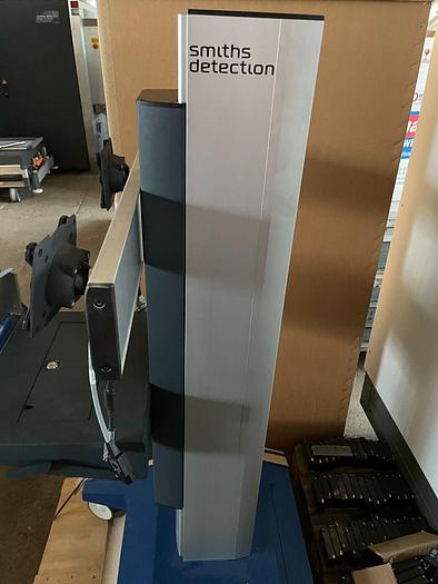 1 x Heimann Smiths Operator Console ILane for monitors and control panel, rollable