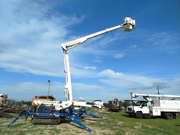 Used 2011 SKYLIFT/ VERSALIFT SUPER ARBORIST 53/VST521
