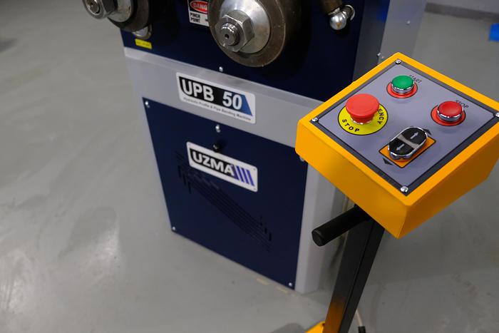 UZMA HPK 50 section roller hydraulic operation