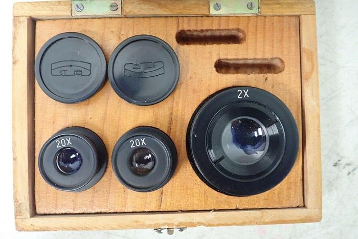 Used WPI Model PZM Stereo Microscope Stand with Oculars 20X 2X and Case
