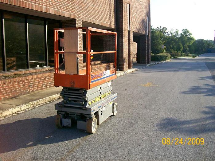 1998 SKYJACK 3219