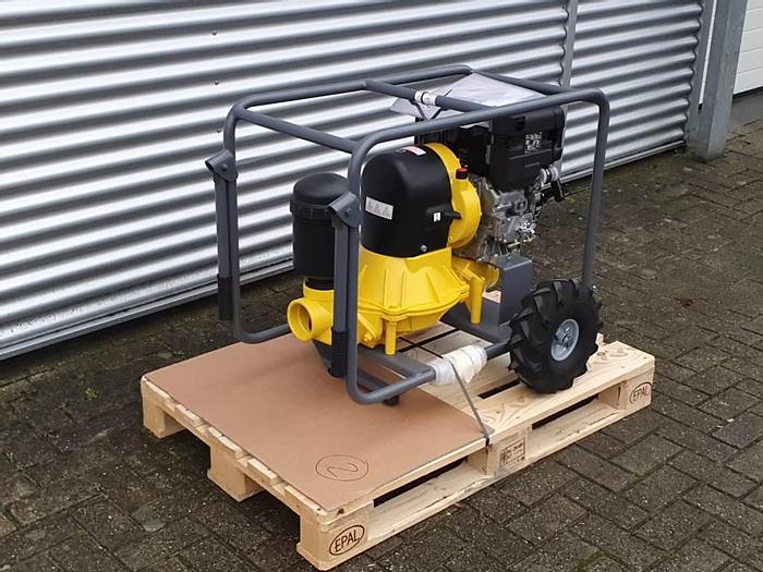 Atlas Copco Waterpumps LB80 with Lombardini