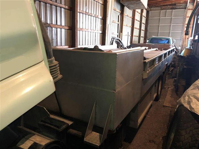 Used Isuzu Aluminum Flatbed Water Truck