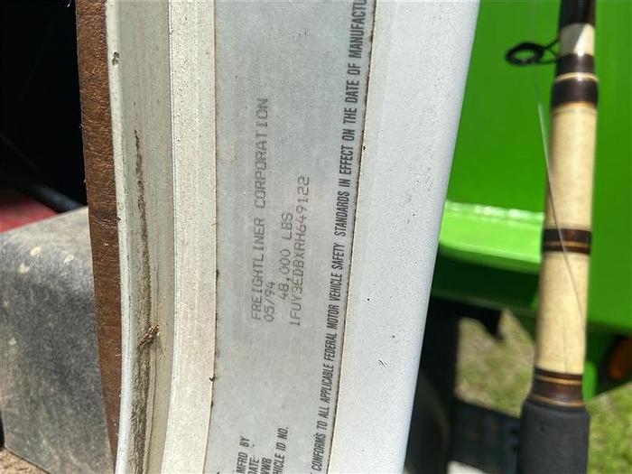 Used 1994 Freightliner 2000 Gallon Flat Bed Water Tank