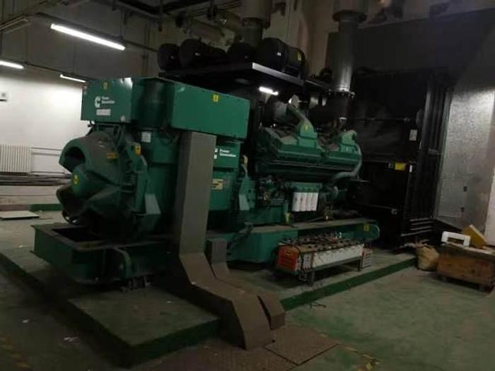 Used Cummins generator very low hours with Stamford alternator