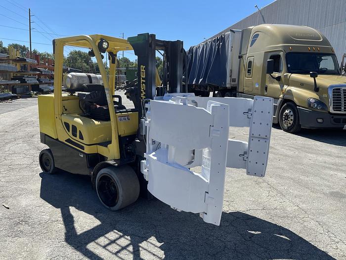 Used 12,000 POUND HYSTER ROLL CLAMP FORKLIFT W/ 60" CASCADE CLAMP 2,100 HOURS