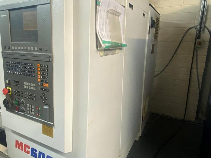 Used 2000 Bridgeport VMC 600/22 Digital Machining Center