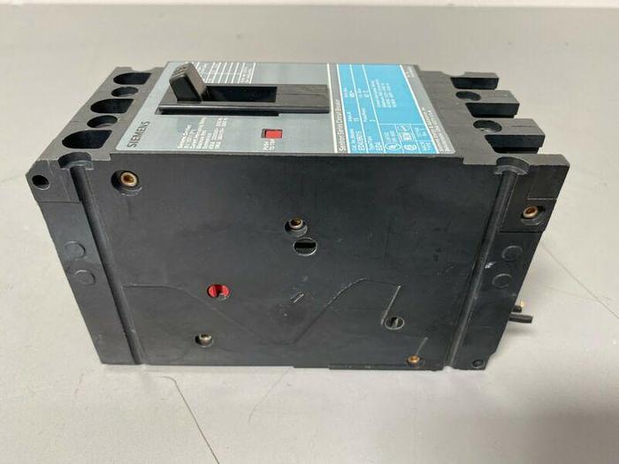 Used Siemens EBD43B015 Sentron Series Circuit Breaker
