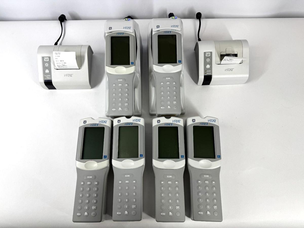 Used Abbott iSTAT 1 300G Handheld Clinical Hematology Analyzer 