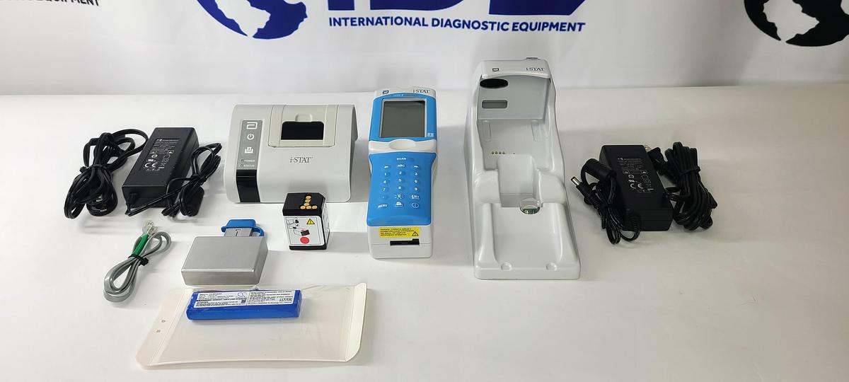 Abbott iSTAT 1 300W Handheld Clinical Hematology Analyzer plus Accessories