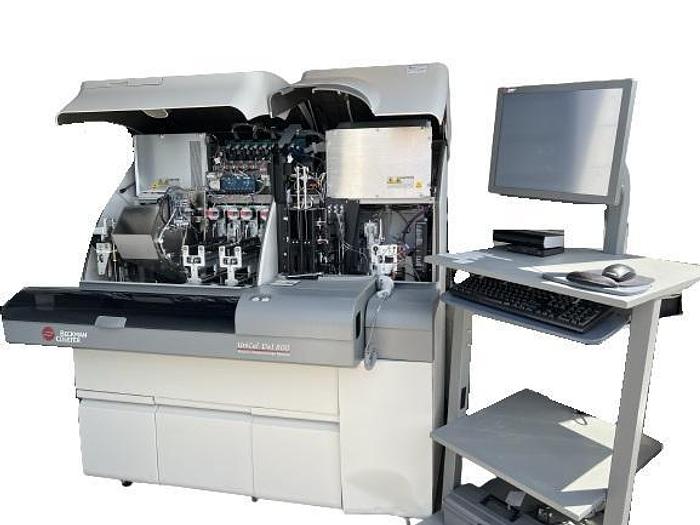 Beckman Coulter UniCel DxI 800 Access Immunoassay System