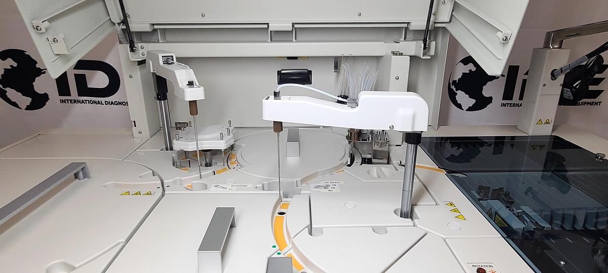 Refurbished Beckman Coulter DxC 500 AU Chemistry Analyzer with ISE