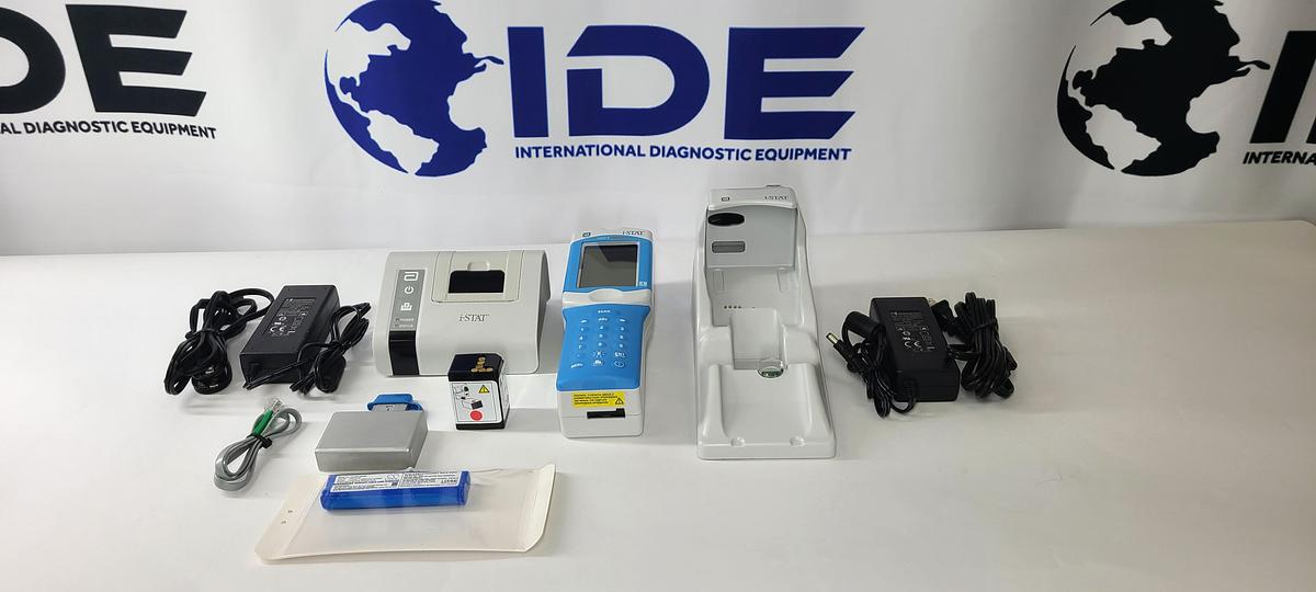 Abbott iSTAT 1 300W Handheld Clinical Hematology Analyzer plus Accessories