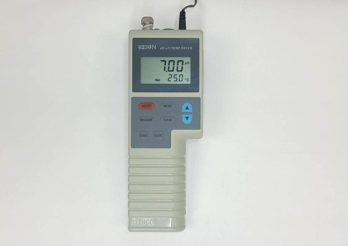 Used Jenco 6230N pH mV Temperature Handheld Digital Meter Tester