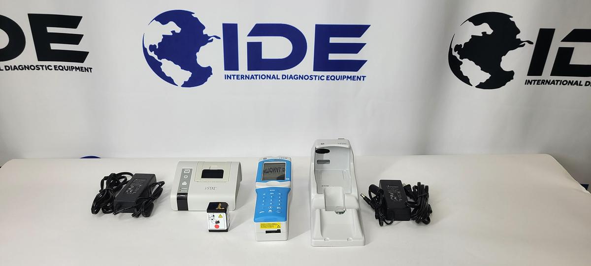 Abbott iSTAT 1 300W Handheld Clinical Hematology Analyzer plus Accessories