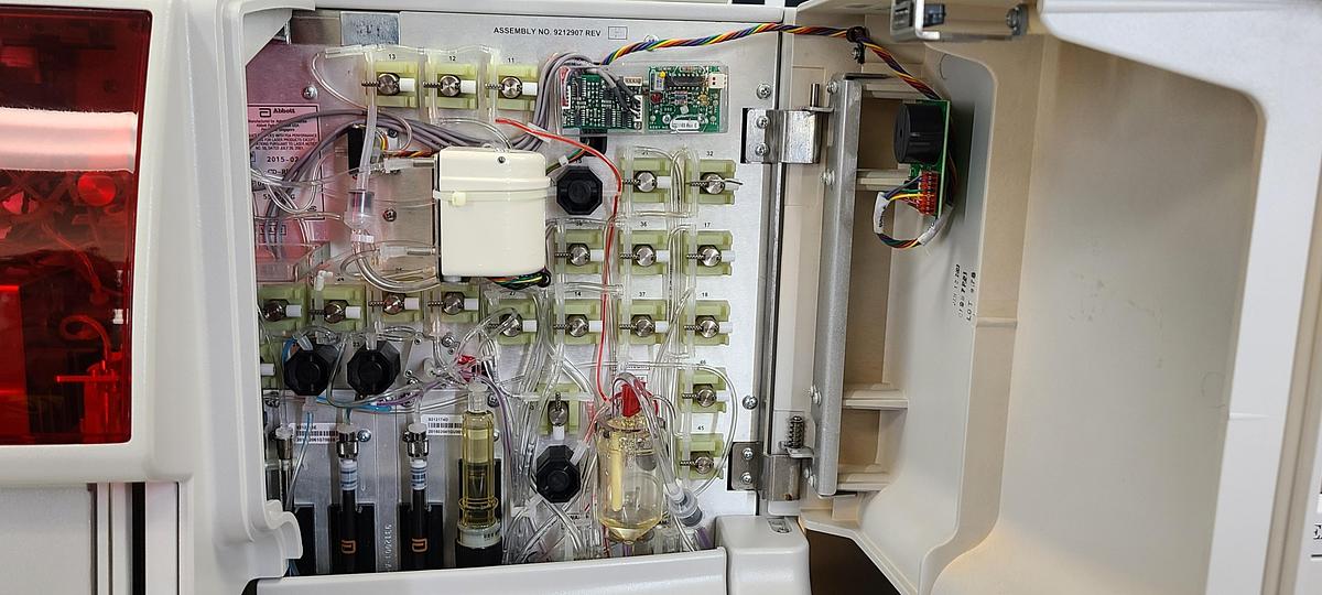 Refurbished Abbott Cell Dyn Ruby - 5 Part Differential Hematology Analyzer
