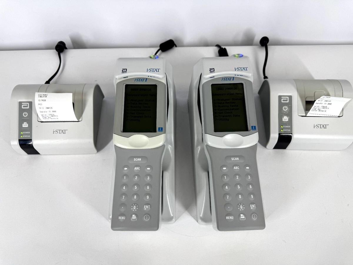 Used Abbott iSTAT 1 300G Handheld Clinical Hematology Analyzer