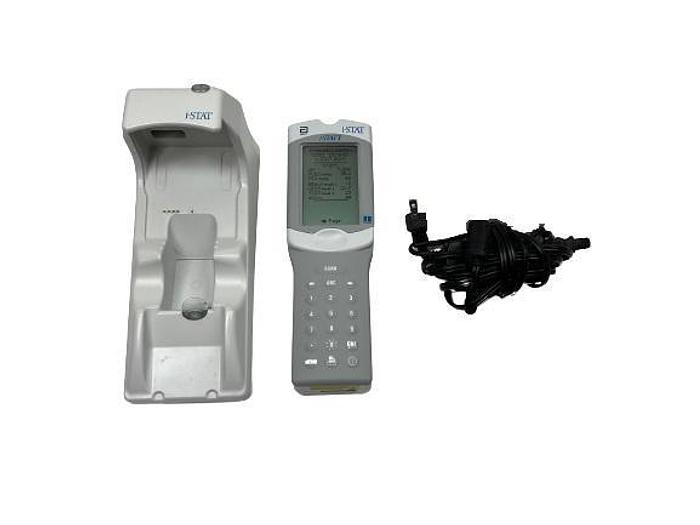 Abbott iSTAT 1 300G Handheld Clinical Hematology Analyzer