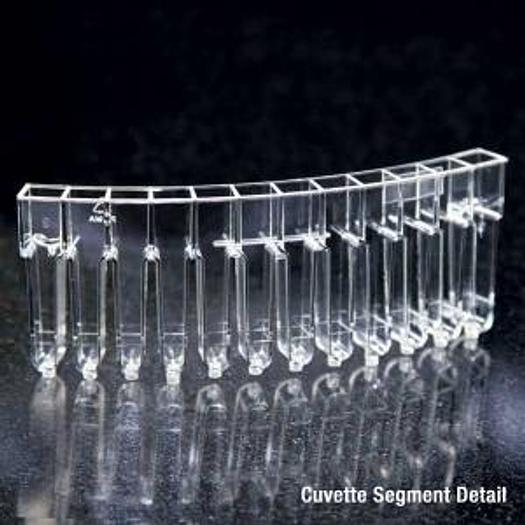 Segmentos de cubeta, montados en gradilla para el analizador químico Horiba ABX Pentra 400