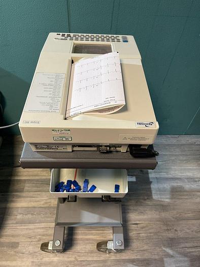 Used Spacelabs Burdick Eclipse 850 EKG Gerät auf Trolley mit EKG Kabel