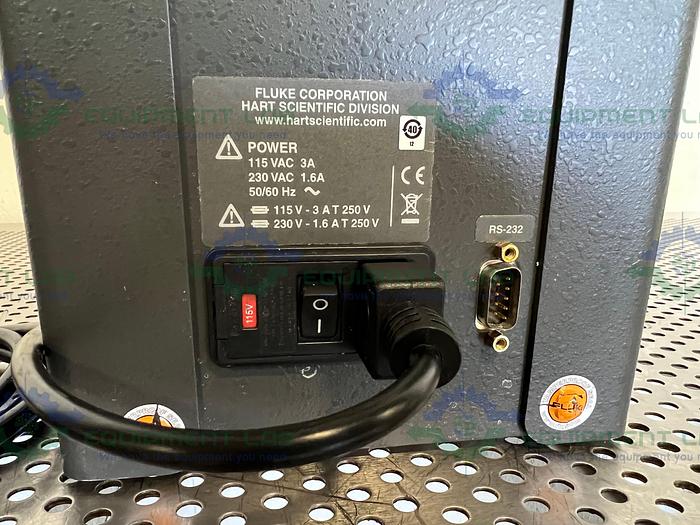 Used Fluke Corporation  7102 Micro Bath Thermometer Calibrator -5° to 125°C, 750 mL