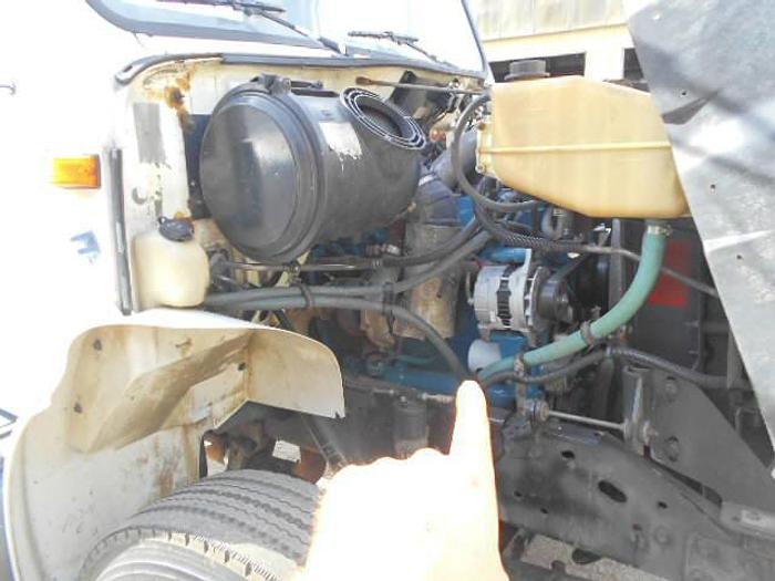 Used 2000 International 4900